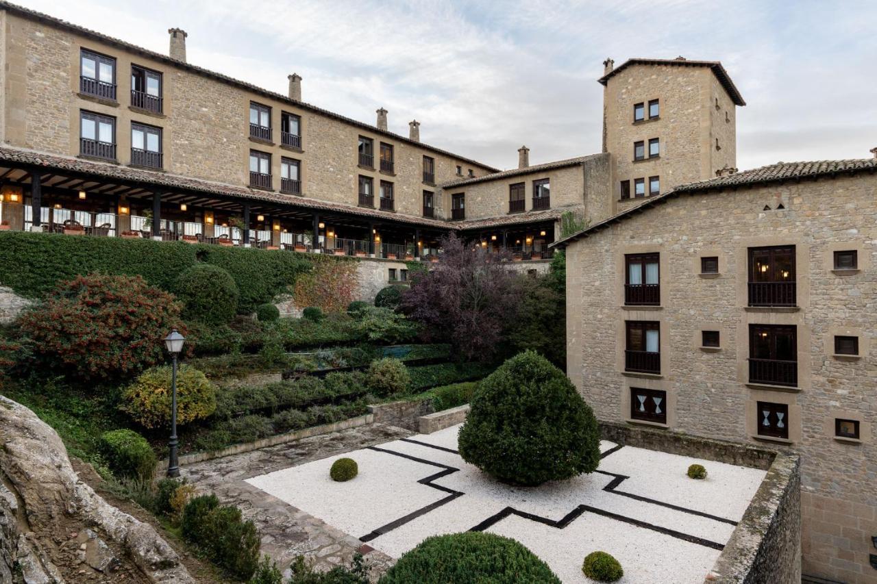 Parador De Sos Del Rey Catolico Bagian luar foto