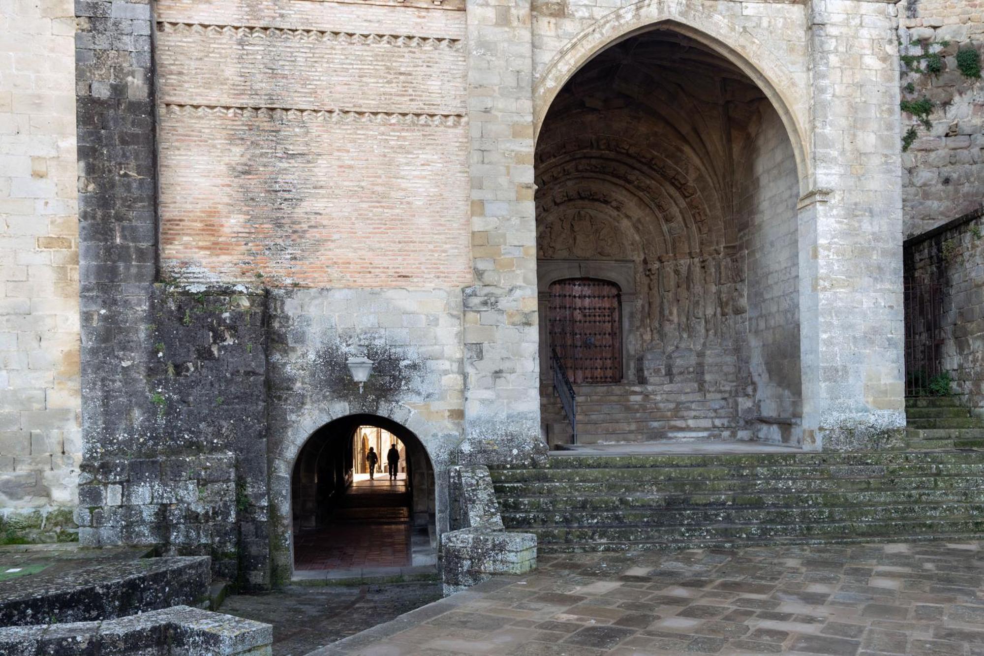 Parador De Sos Del Rey Catolico Bagian luar foto