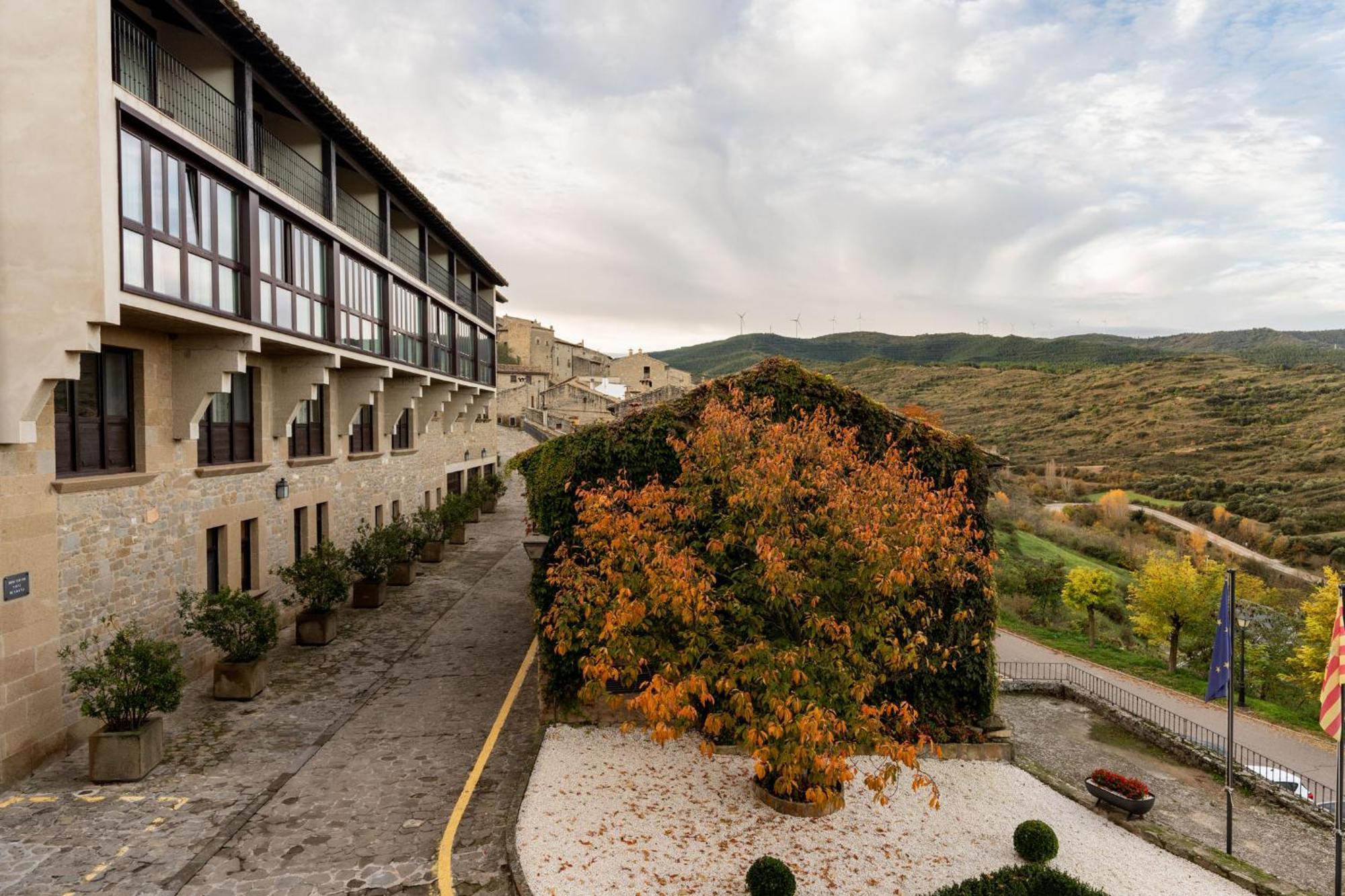 Parador De Sos Del Rey Catolico Bagian luar foto