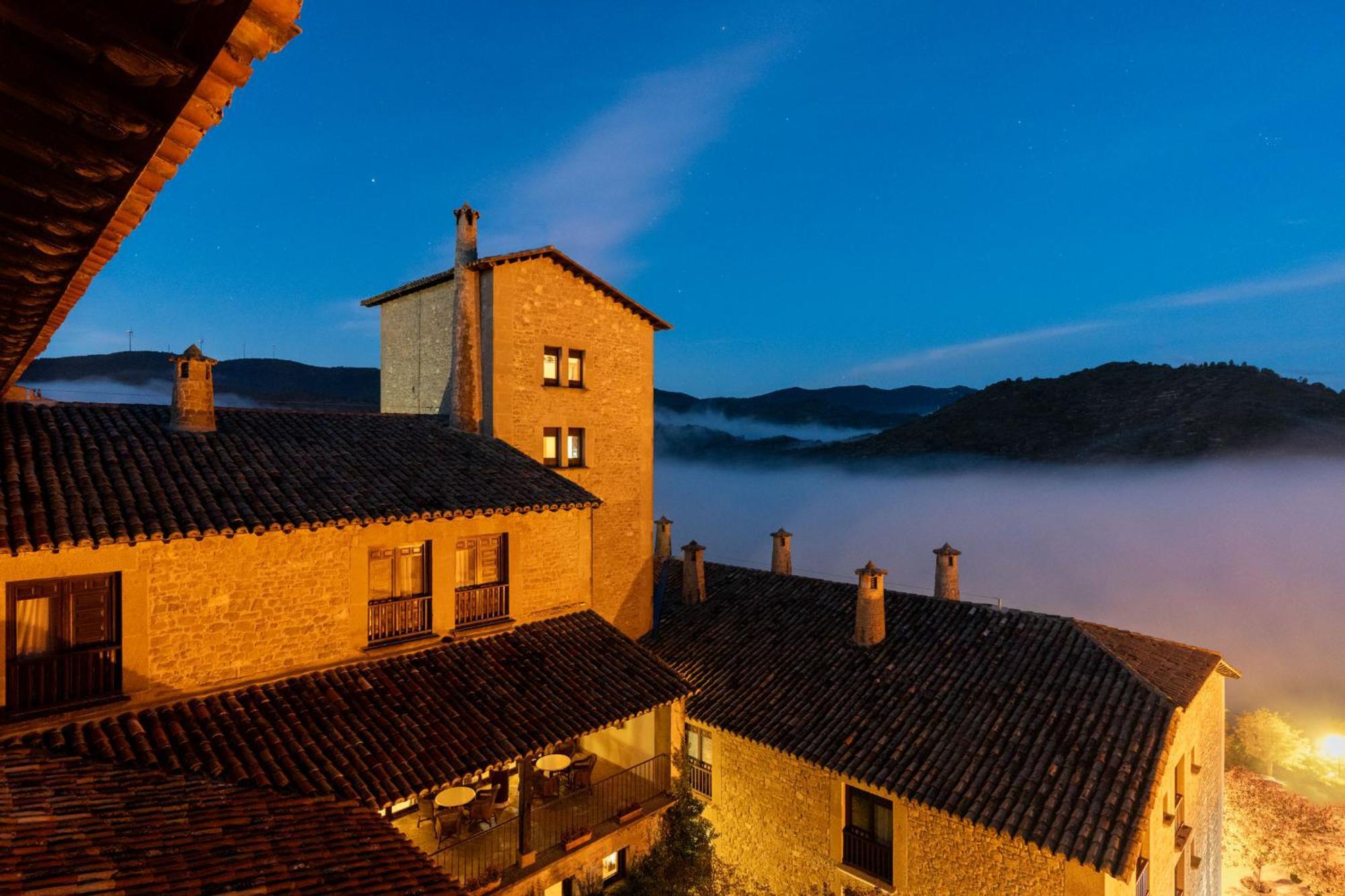 Parador De Sos Del Rey Catolico Bagian luar foto