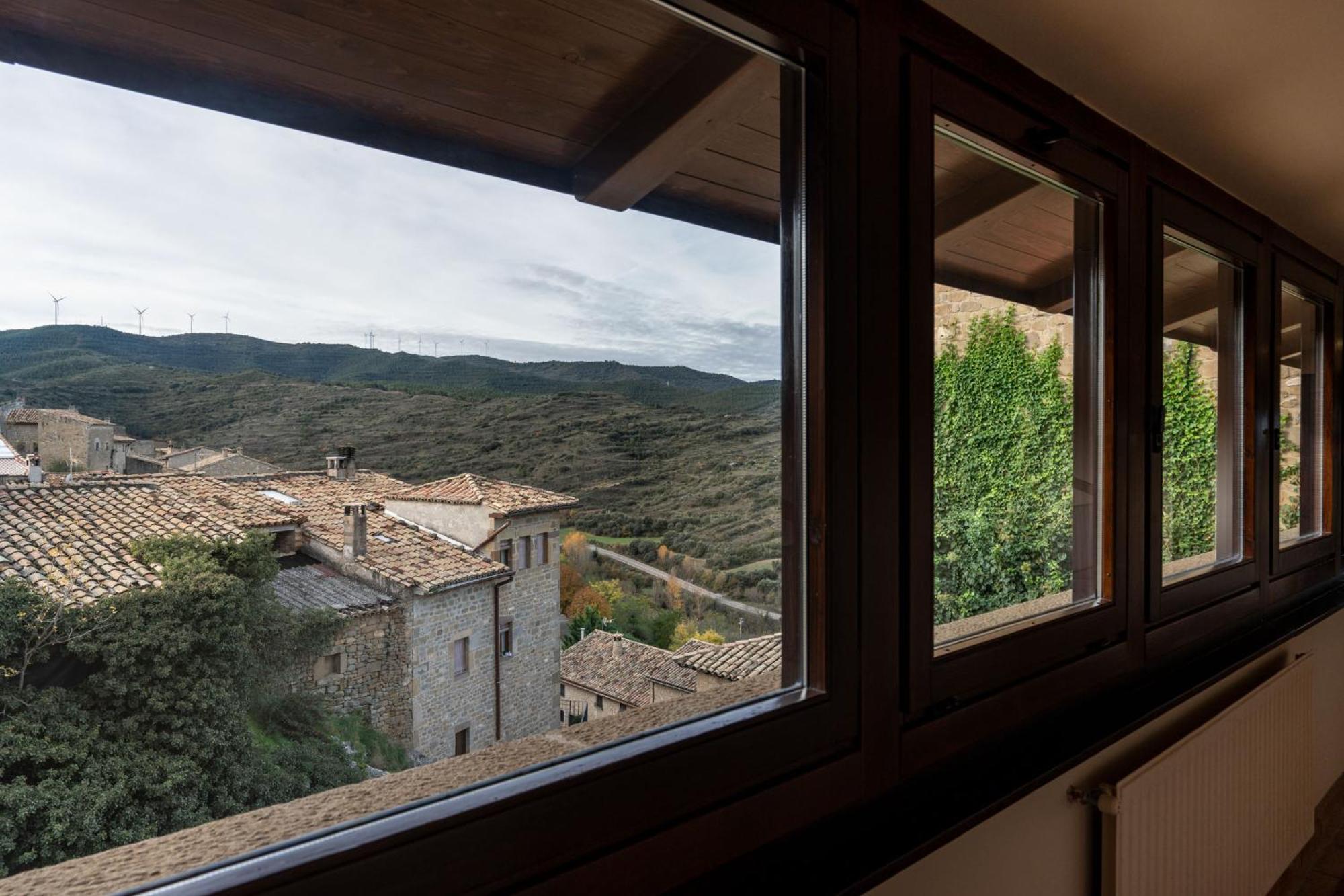 Parador De Sos Del Rey Catolico Bagian luar foto